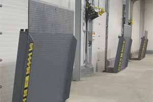 Dock levelers